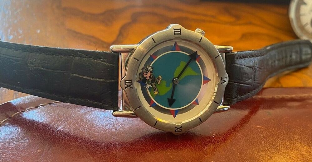 RARE VTG Women's 35mm Detective Mickey Watch, Spinning Mickey
